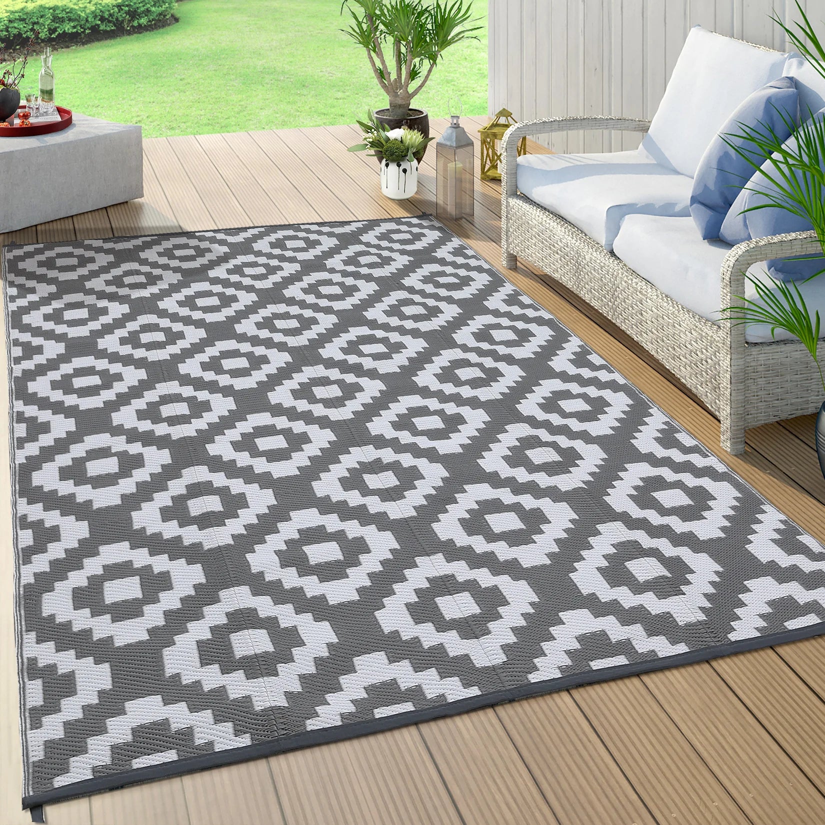 Outdoor Rug Plastic Straw Rug Modern Geometric