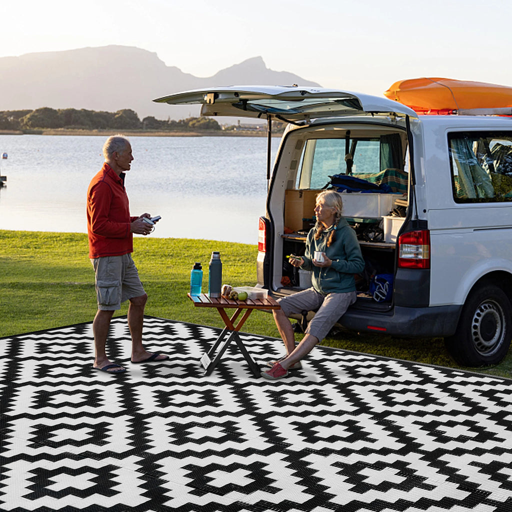 6 x 9 ft Reversible outdoor rug for RV's and campsites