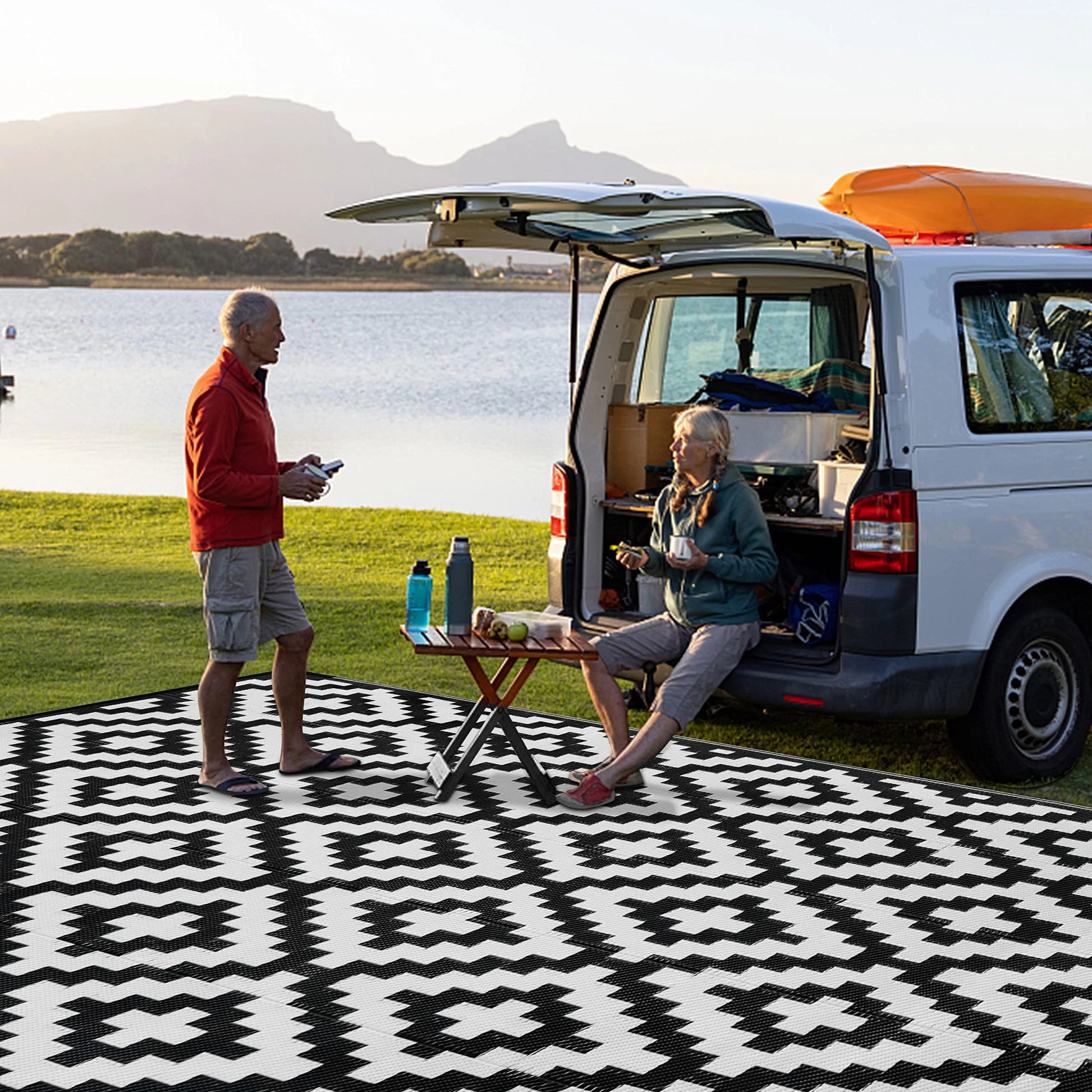 6 x 9 ft Reversible outdoor rug for RV's and campsites